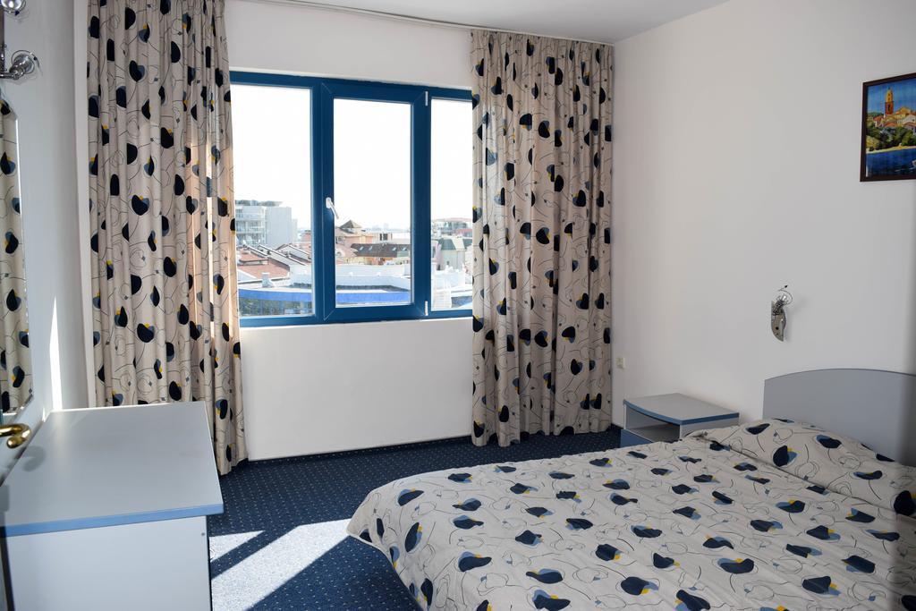 Sineva Park Hotel Sveti Vlas Buitenkant foto