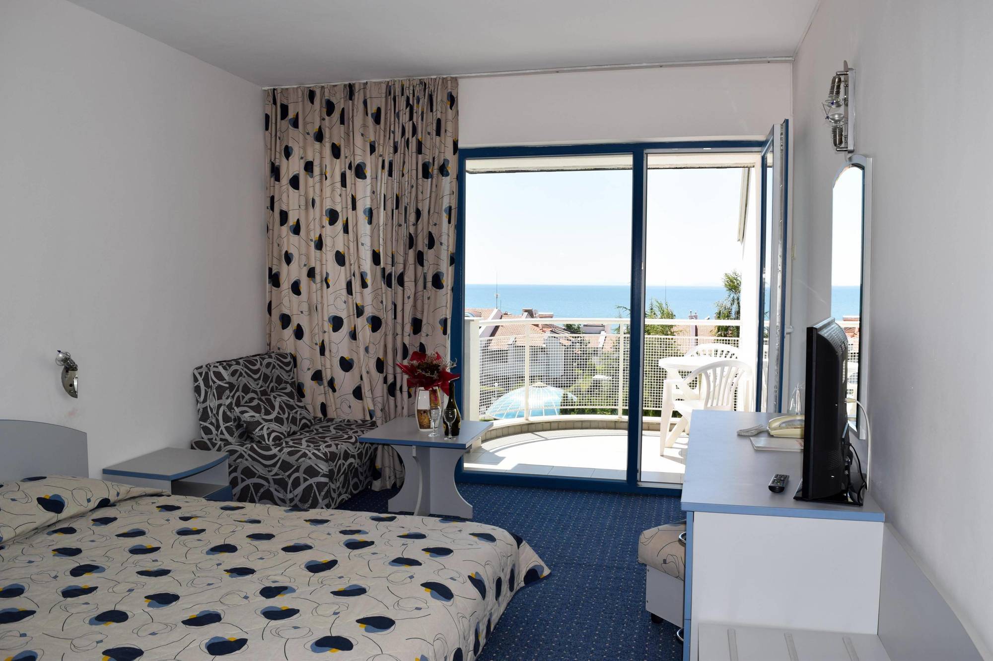 Sineva Park Hotel Sveti Vlas Buitenkant foto