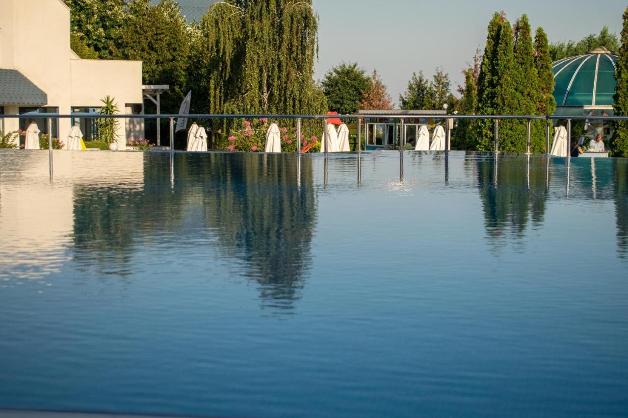 Sineva Park Hotel Sveti Vlas Buitenkant foto